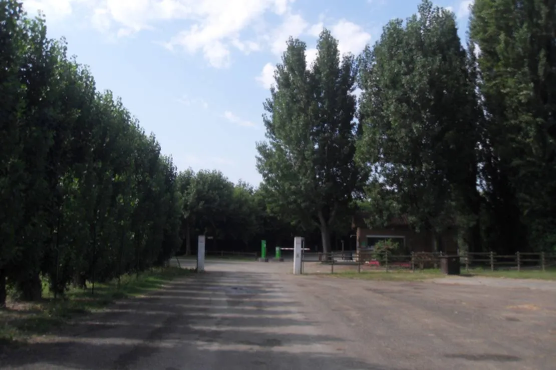 camping-le-plan-deau-st-nicolas-de-la-grave-havpe