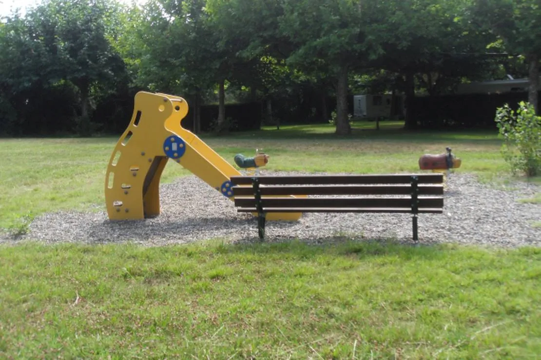 camping-le-plan-deau-st-nicolas-de-la-grave-uo5gr