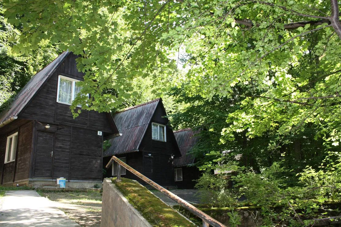hollostetoi-hegyi-camping-bukkszentkereszt-hollosteto-5j6wm