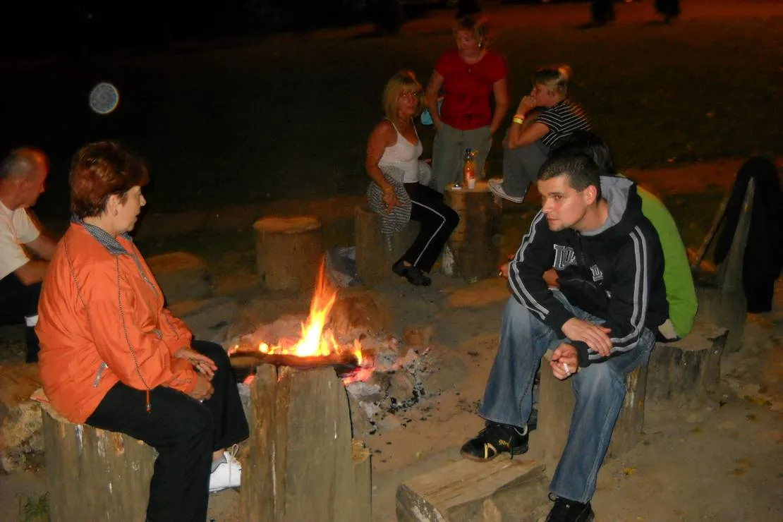 hollostetoi-hegyi-camping-bukkszentkereszt-hollosteto-e0a2h