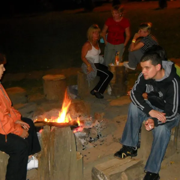 hollostetoi-hegyi-camping-bukkszentkereszt-hollosteto-e0a2h
