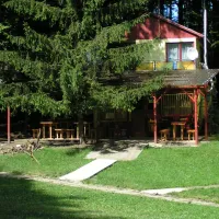 hollostetoi-hegyi-camping-bukkszentkereszt-hollosteto-p4pmn