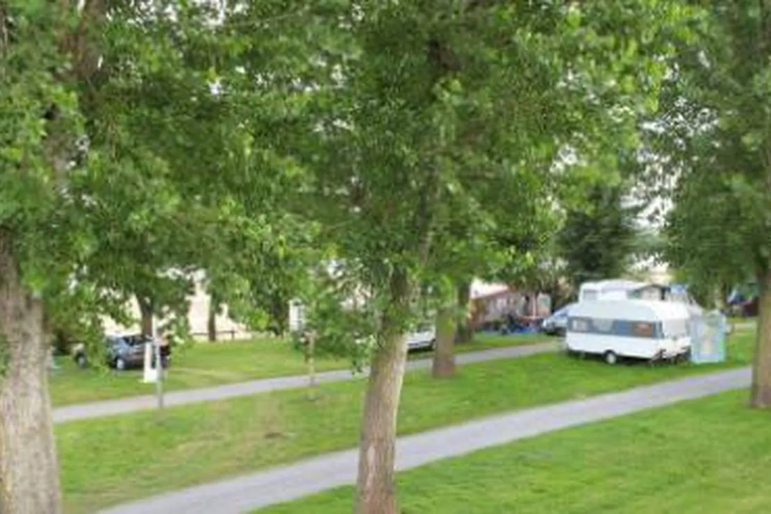 camping-le-port-de-loire-ingrandes-r0g8p