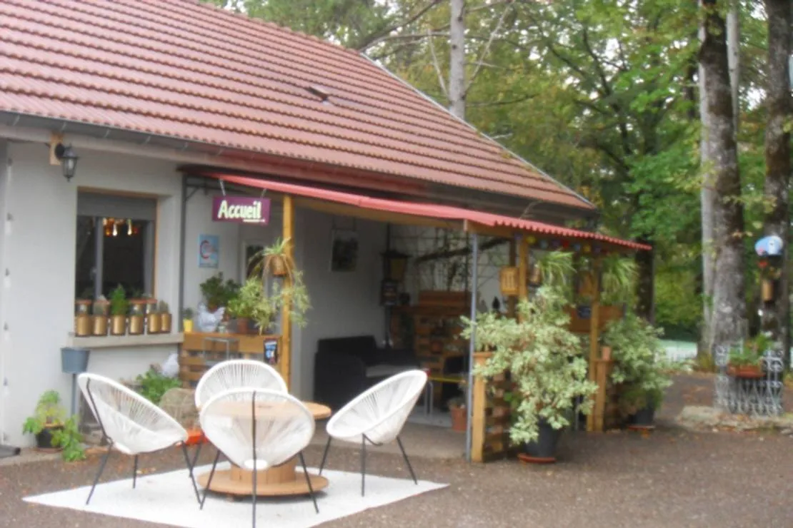 camping-de-champlitte-champlitte-x2ztu