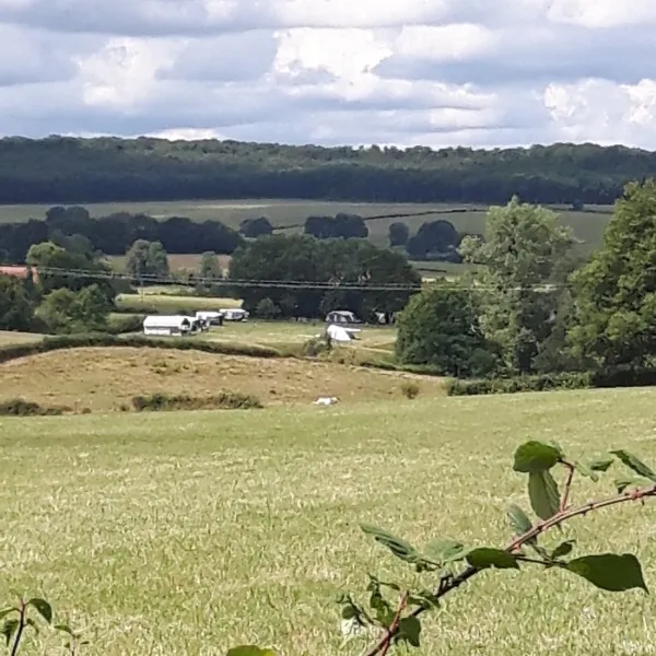 hondencamping-le-grand-larue-couleuvre-e8soi