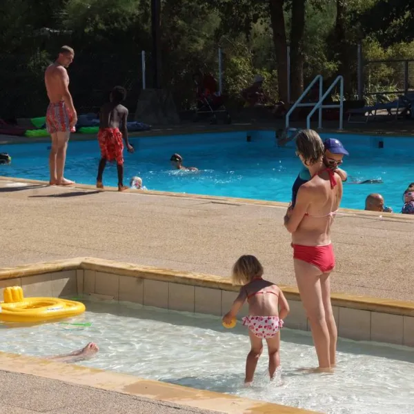flower-camping-le-provencal-st-maximin-la-ste-baume-ainwu