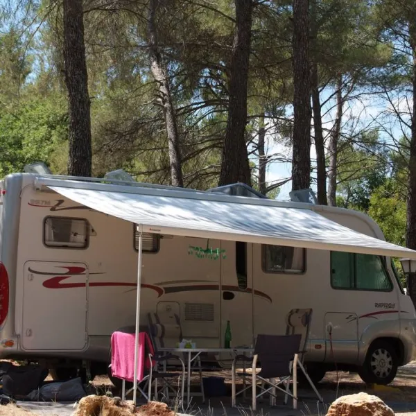 flower-camping-le-provencal-st-maximin-la-ste-baume-i2lnq