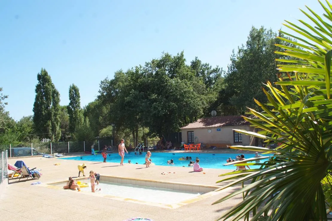 flower-camping-le-provencal-st-maximin-la-ste-baume-nwnkw
