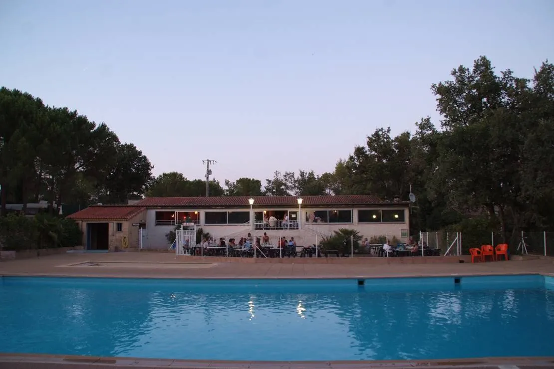 flower-camping-le-provencal-st-maximin-la-ste-baume-ree8h
