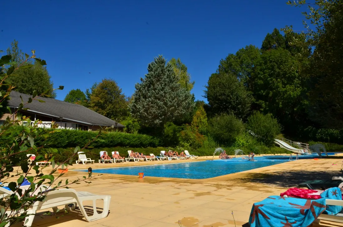 marmotel-st-geniez-dolt-aveyron-vqu33
