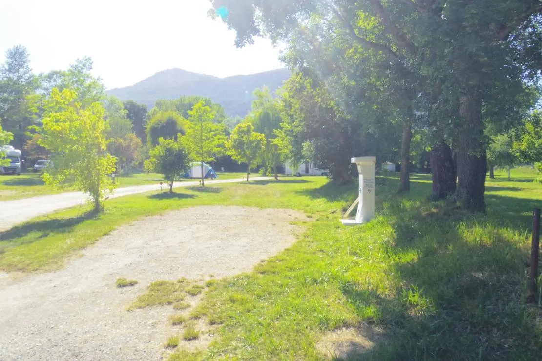 camping-municipal-le-grand-canyon-la-palud-sur-verdon-fgqfz