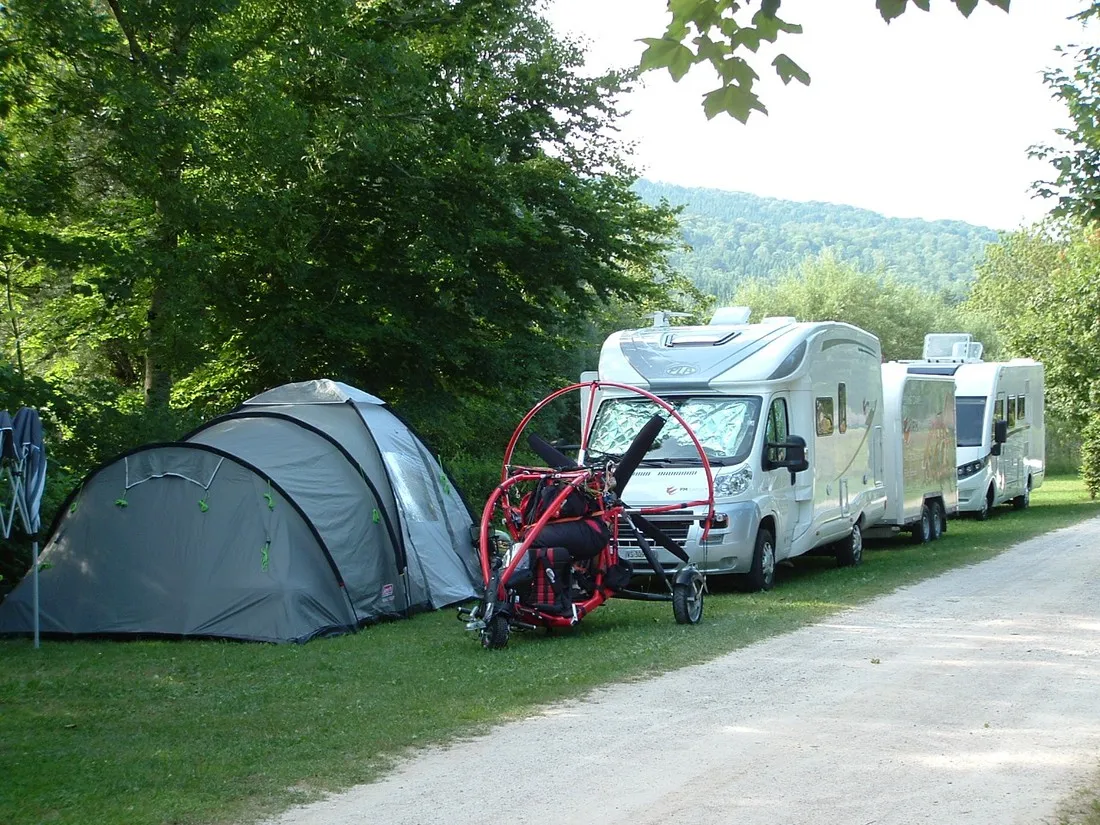 le-bivouac-pont-du-navoy-jura-rn4fp