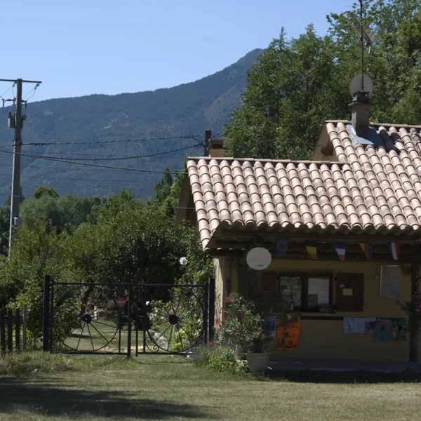 aire-naturelle-l-issole-st-andre-les-alpes-dicti