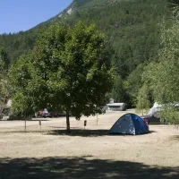 aire-naturelle-l-issole-st-andre-les-alpes-ujjac