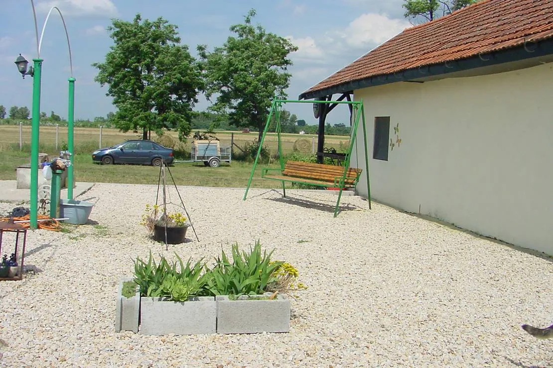 hongarije-poesta-mini-camping-tiszakecske-wenhs
