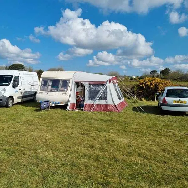 roselidden-house-camping-helston-npvw9