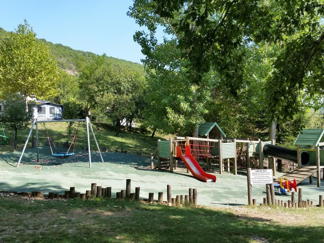 domaine-naturiste-des-lauzons-limans-wwmwt
