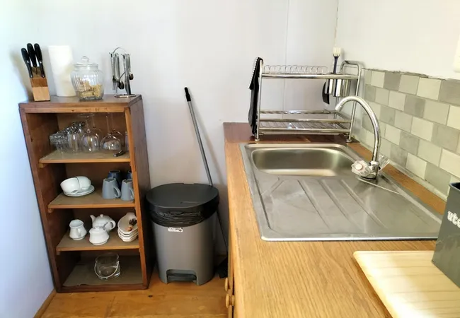 the-well-glamping-tent-dirkie-uys-street-franschhoek-eotqv