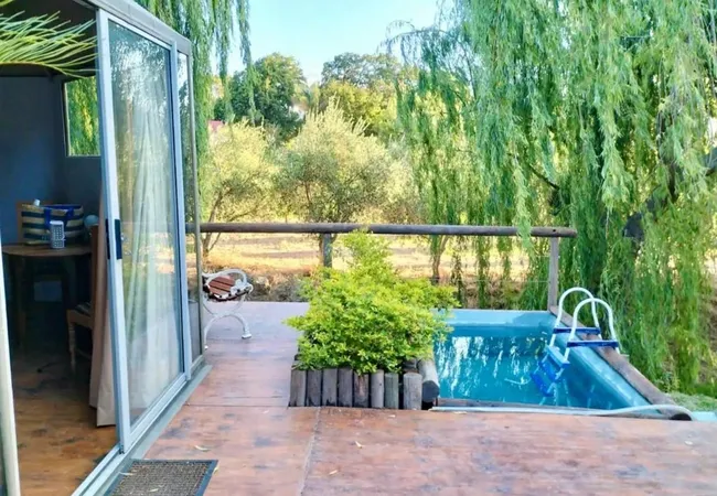 the-well-glamping-tent-dirkie-uys-street-franschhoek-j2mxv