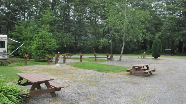 kamp-klamath-rv-park-campground-klamath-5o2g7