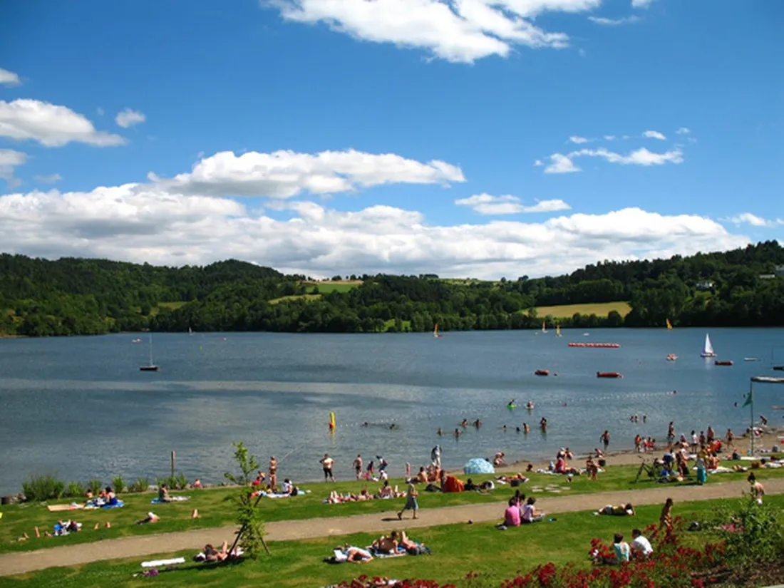 du-lac-daydat-aydat-puy-de-dome-w8z1z