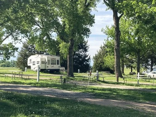 cottonwood-grove-rv-campground-hesston-5l6rc