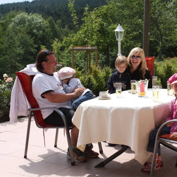 schlosshof-camping-am-bauernhof-elzach-oqox7