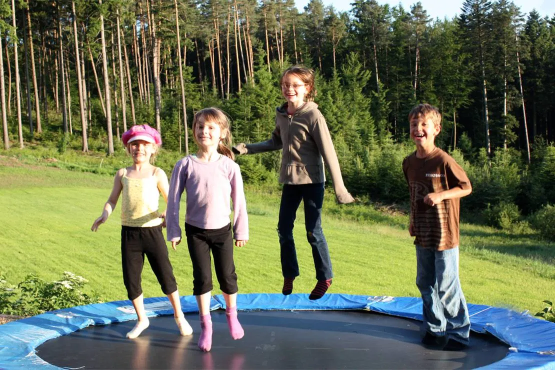 schlosshof-camping-am-bauernhof-elzach-xucfg