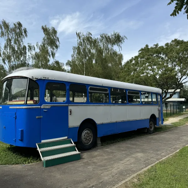 camping-la-venise-de-louest-la-ferte-bernard-lrywn