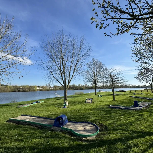 camping-la-venise-de-louest-la-ferte-bernard-vuuxx