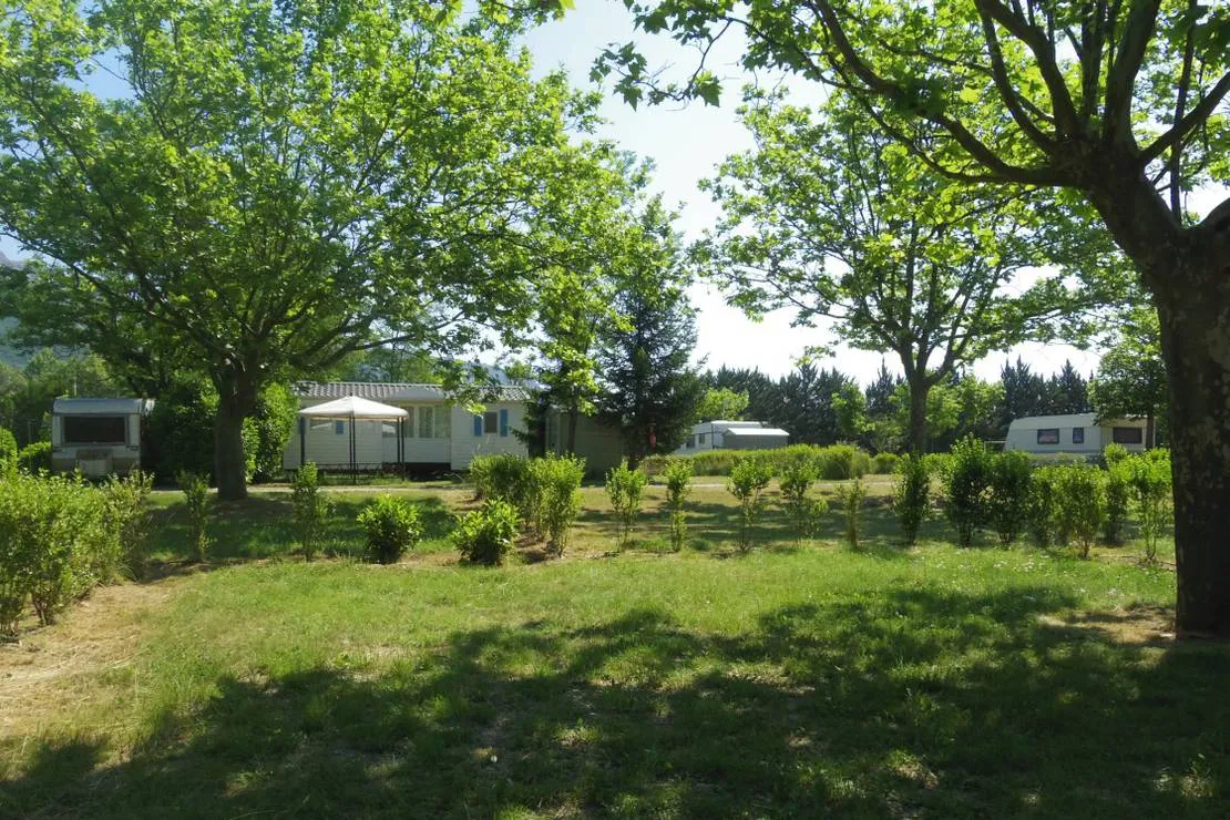 camping-les-cigales-saint-genis-axmib