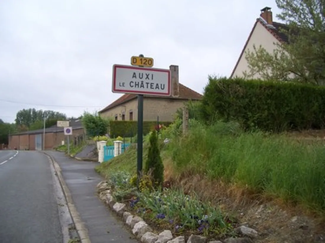 municipal-des-peupliers-auxi-le-chateau-jysxy