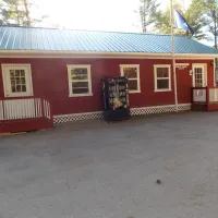 Pine Grove Campground & Cottages