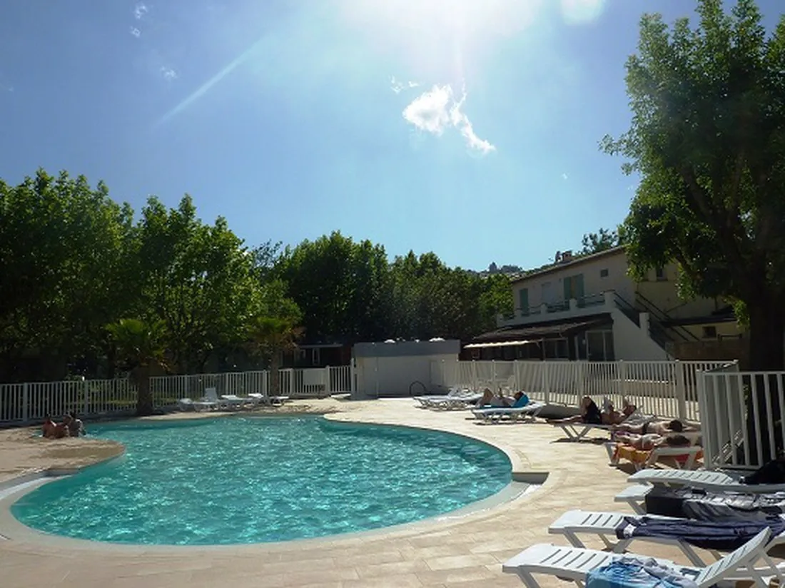 cote-mer-mandelieu-la-napoule-bij-cannes-zdcow