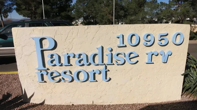 paradise-rv-resort-sun-city-hlosy
