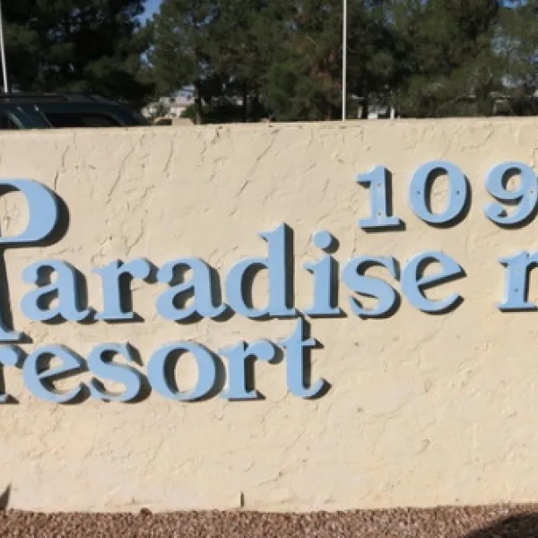 paradise-rv-resort-sun-city-hlosy