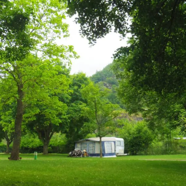 camping-municipal-les-vigneaux-entraigues-cjycx