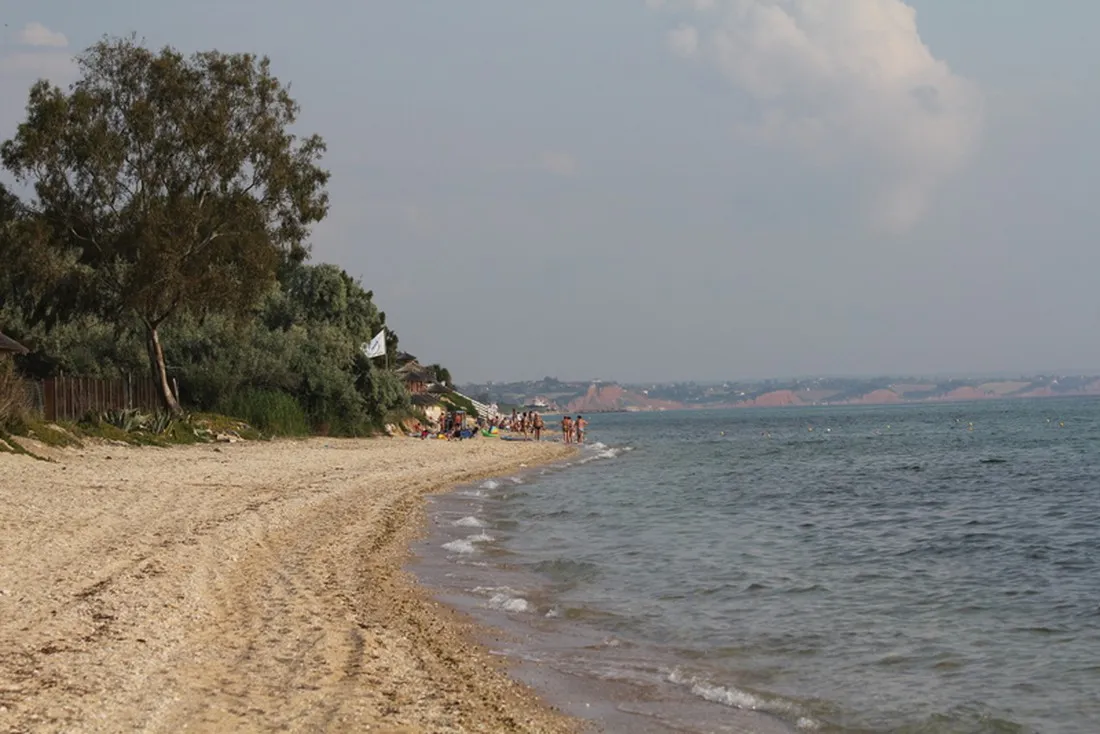 ouzouni-beach-nea-moudania-nktry