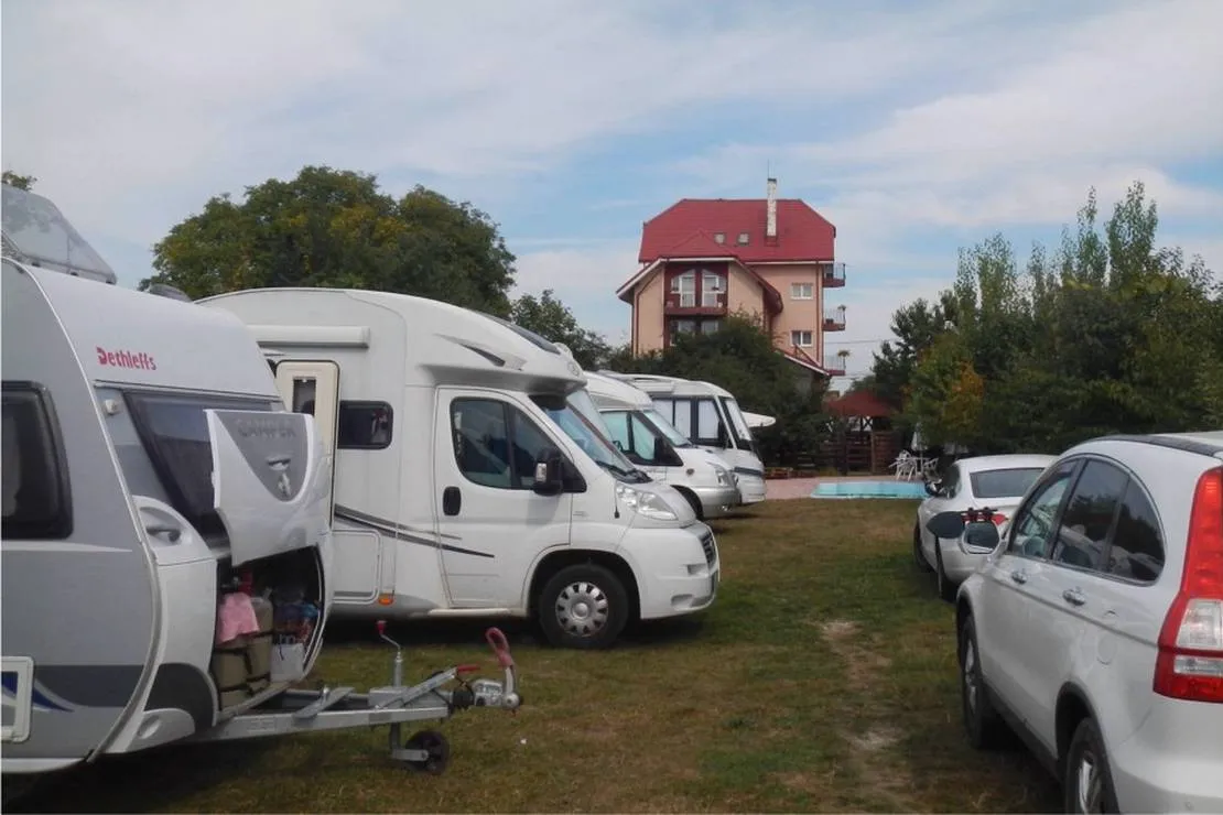 octogon-dumbrava-rosie-neamt-fnlg1