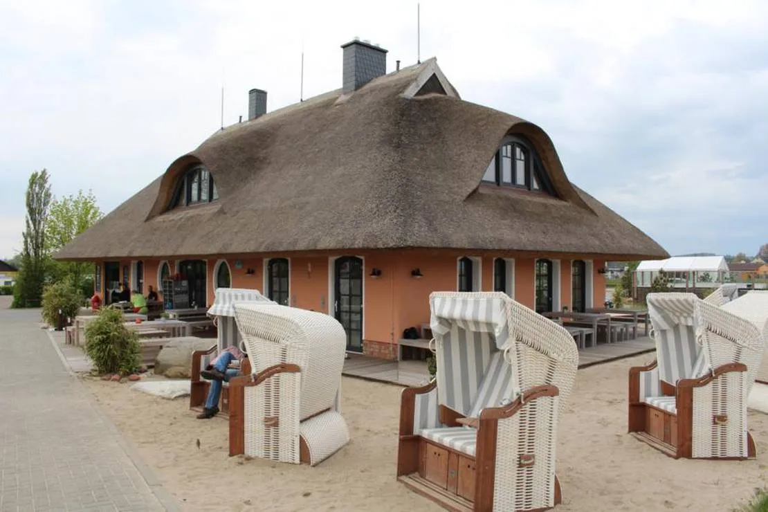 dat-stranddorp-lobbe-elhqf