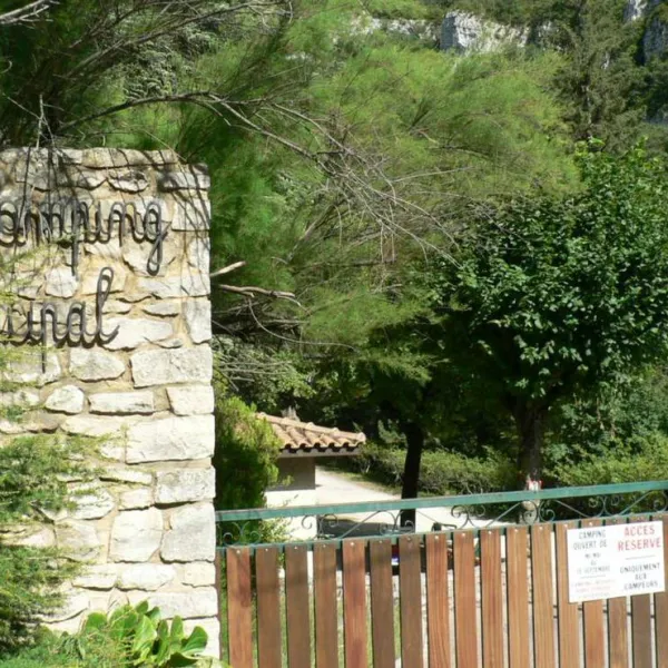 camping-municipal-le-parc-pont-de-barret-wczko