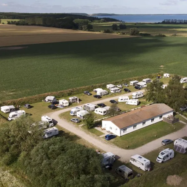 mobil-camping-de-klomp-sagard-cropu