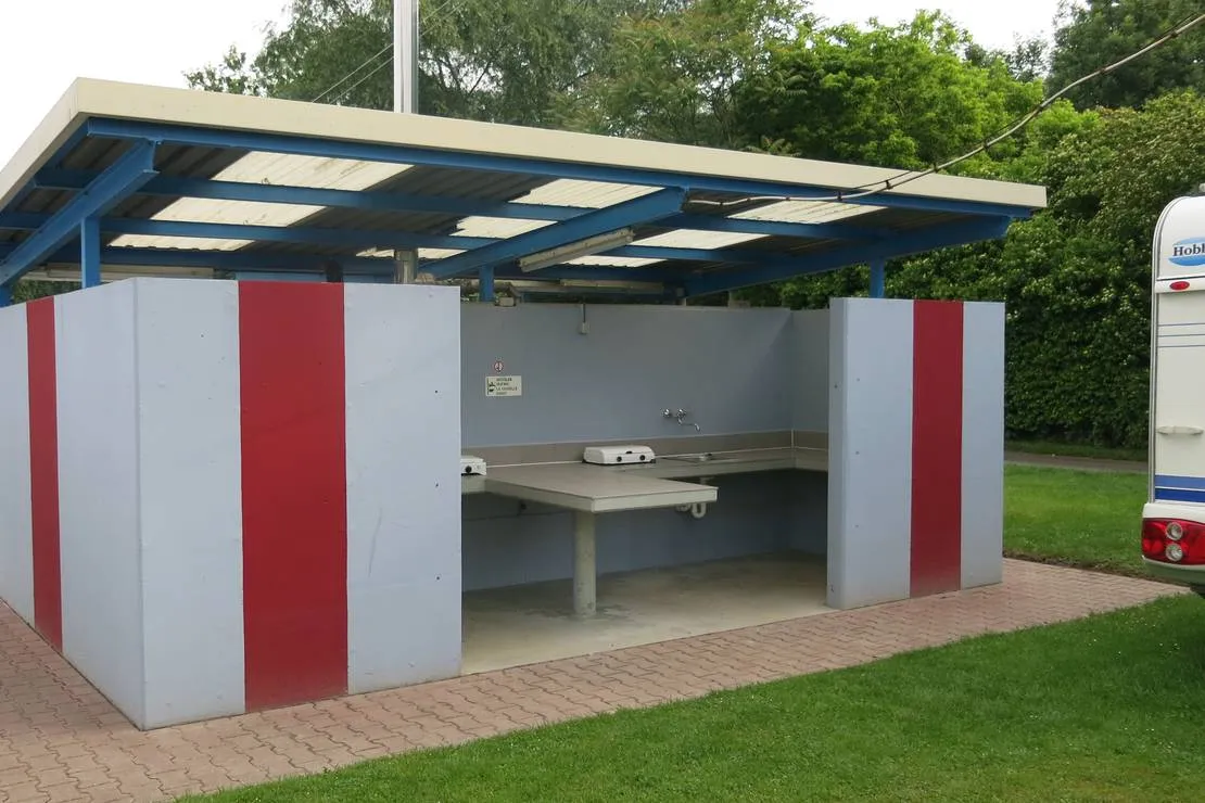 camping-am-strandbad-mannheim-neckarau-7nqrb
