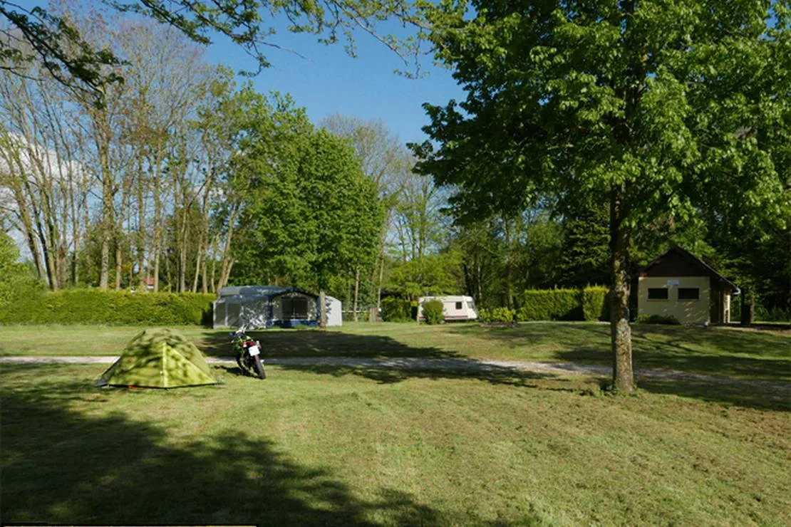 camping-les-gravieres-lesmont-mwgrv
