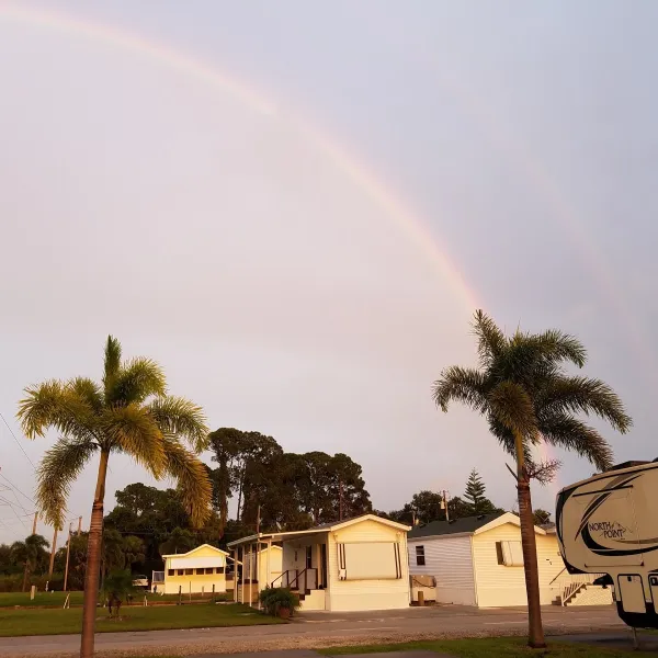 upriver-rv-resort-fort-myers-sxntc