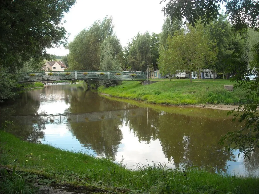 le-gue-savigny-sur-grosne-oadng