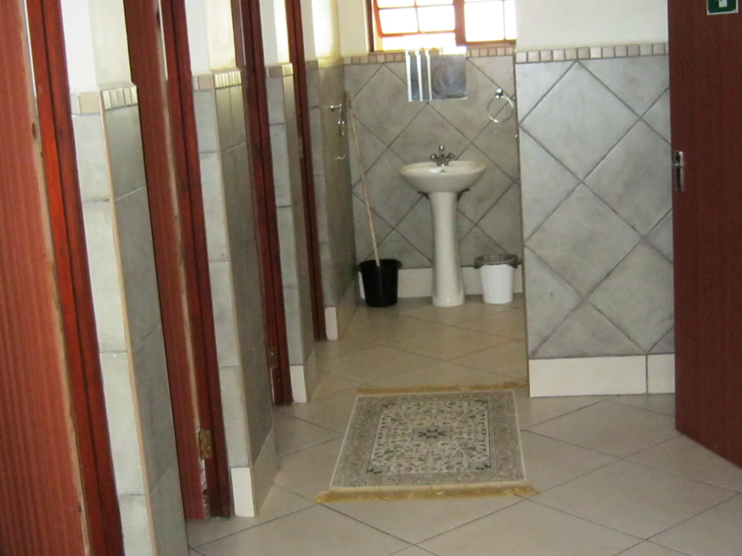 kroon-lodge-m2dyi
