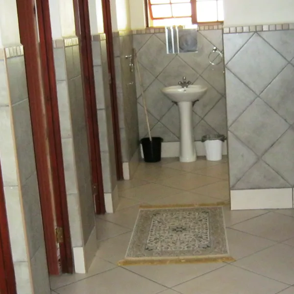 kroon-lodge-m2dyi