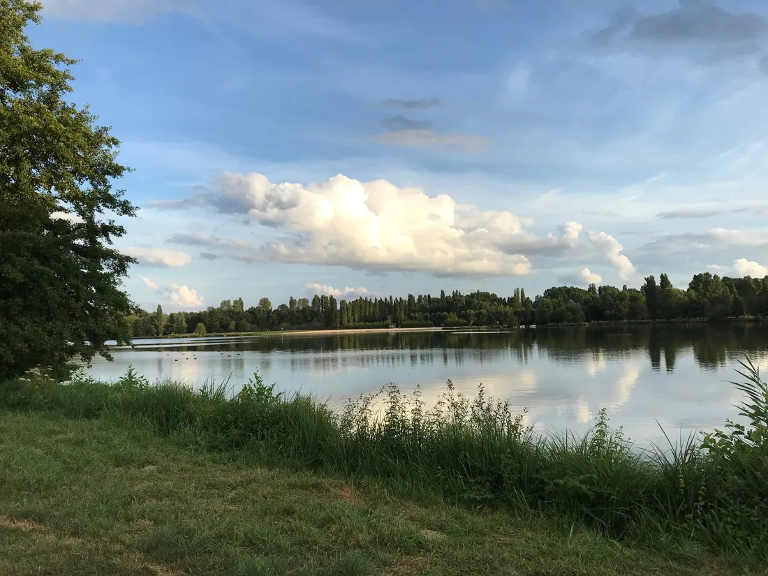 du-lac-de-grolejac-grolejac-dordogne-qfnf3