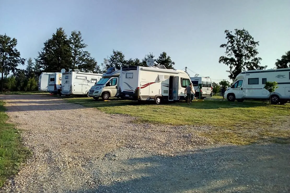 camping-belgrade-avala-belgrade-xcfo3